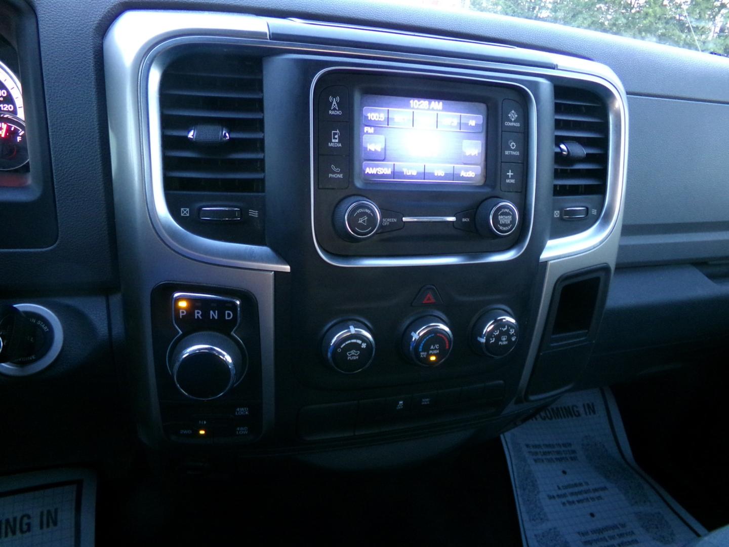 2013 Black /Gray RAM 1500 SLT (1C6RR7LG6DS) with an 3.6L engine, 6-speed automatic transmission, located at 401 First NE, Bearden, AR, 71720, (870) 687-3414, 33.726528, -92.611519 - Photo#13